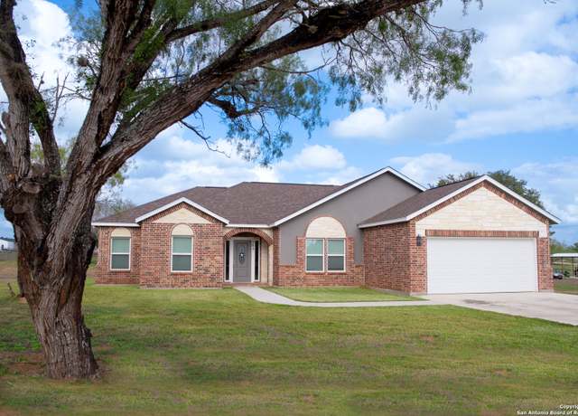 Property at 204 Homestead, La Vernia, TX 78121, 4 beds, 2 baths