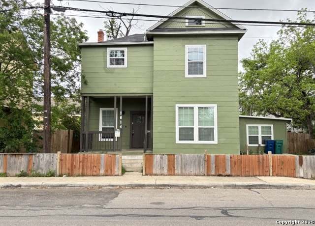Property at 1014 Montana, San Antonio, TX 78203, 3 beds, 2.5 baths