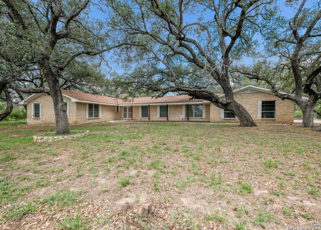 Property at 0 FM 2200, Devine, TX 78016, 4 beds, 3 baths