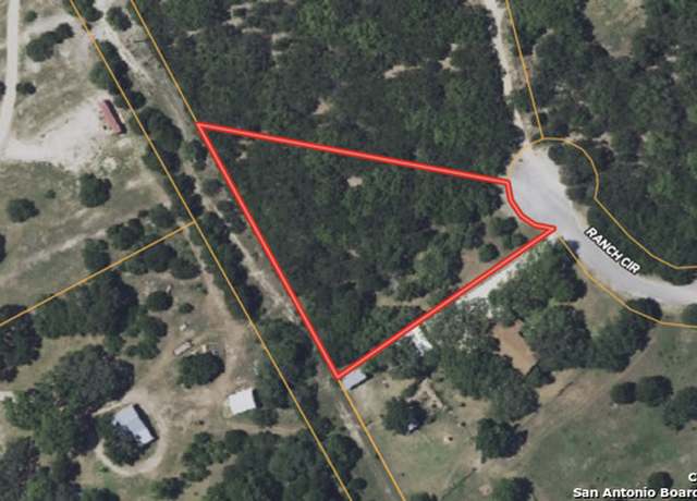 Property at 24 Ranch Cir, Bandera, TX 78003
