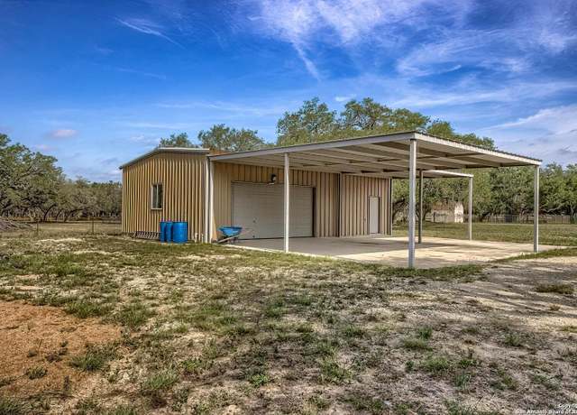 Property at 108 Buttermilk, Floresville, TX 78114, 3 beds, 2.5 baths