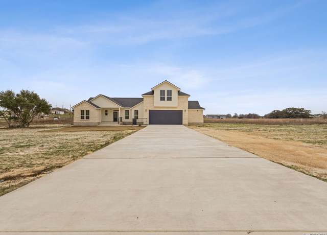 Property at 193 Lake View Cir, La Vernia, TX 78121, 4 beds, 3 baths