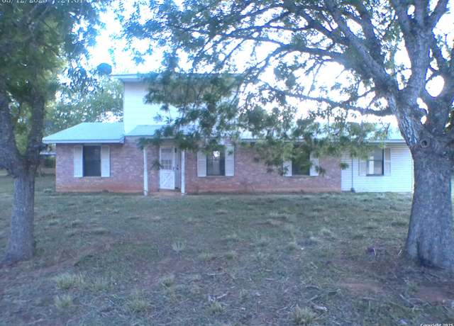 Property at 10481 N Highway 281, Pleasanton, TX 78064, 3 beds, 2 baths