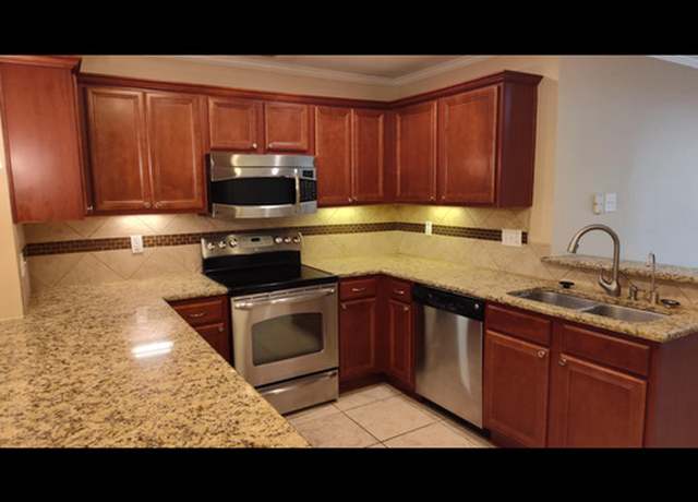 Property at 100 Lorenz #302, San Antonio, TX 78209, 3 beds, 2 baths
