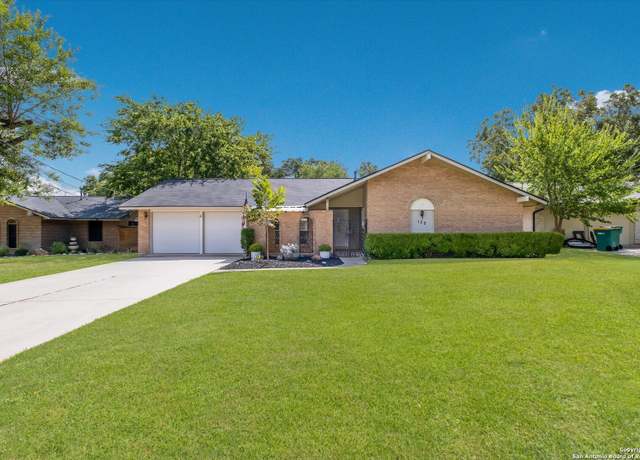 Property at 109 Kenwood Ave, Boerne, TX 78006, 3 beds, 2 baths