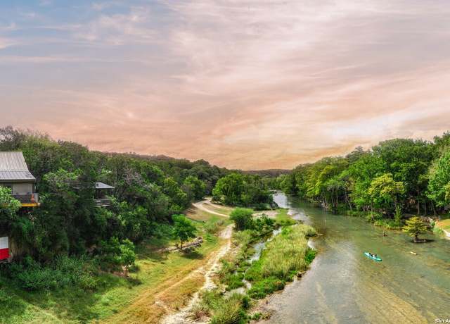 Property at 2170 Park Rd, New Braunfels, TX 78132, 6 beds, 5.5 baths
