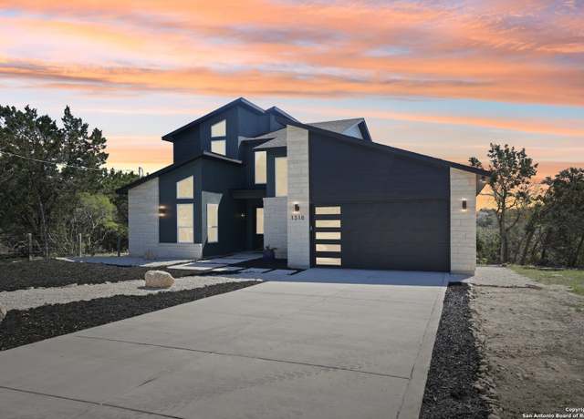 Property at 1318 Mountain Top, Canyon Lake, TX 78133, 4 beds, 3 baths