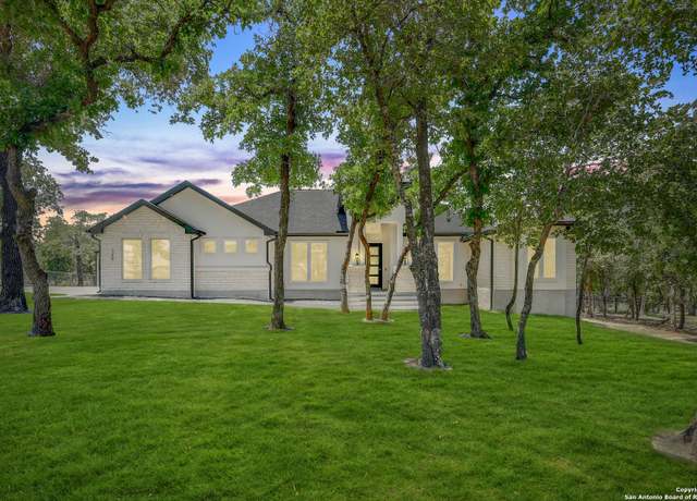 Property at 149 Chisum Trail Dr, La Vernia, TX 78121, 4 beds, 3 baths