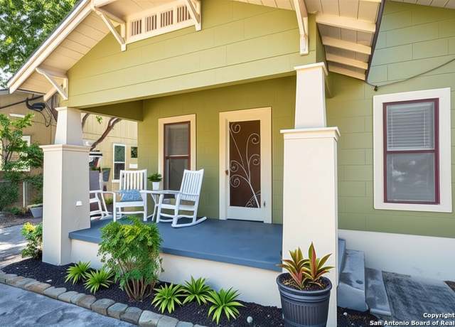 Property at 330 Kessler St, New Braunfels, TX 78130, 2 beds, 1 bath