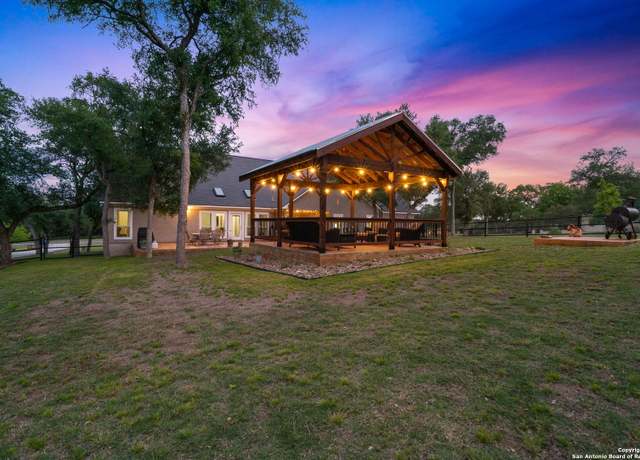 Property at 877 Meridian Dr, New Braunfels, TX 78132-4413, 4 beds, 2.5 baths