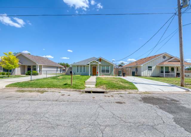 Property at 637 Roach St, Uvalde, TX 78801, 3 beds, 2 baths