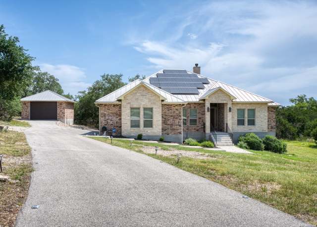Property at 1015 Broken Spoke, Canyon Lake, TX 78133, 3 beds, 2.5 baths