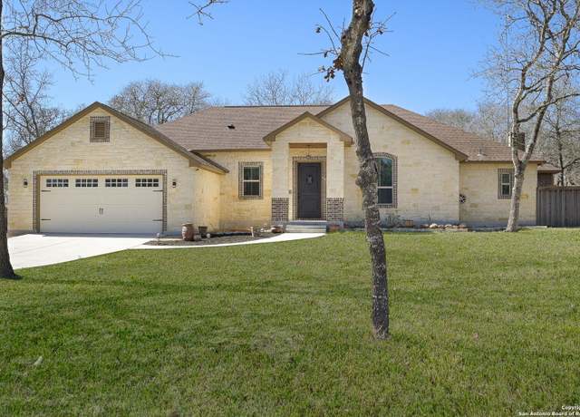 Property at 561 Jacobs Ln, La Vernia, TX 78121, 4 beds, 2.5 baths