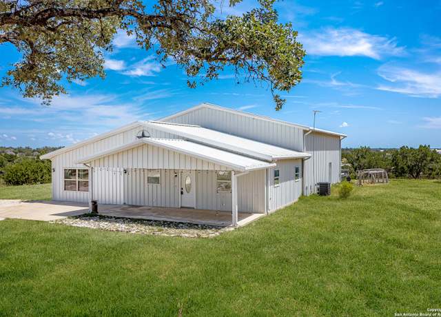 Property at 195 Harville, Kerrville, TX 78028, 3 beds, 4 baths