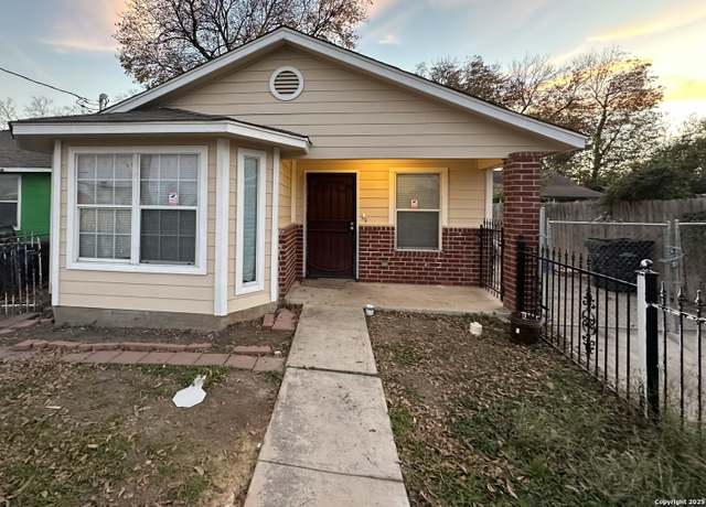 Property at 2220 S Laredo St, San Antonio, TX 78207-6938, 3 beds, 2 baths