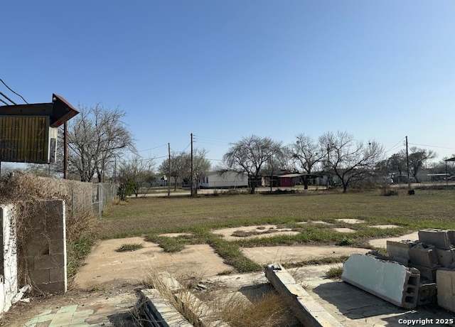 Property at 98 S Edwards, Charlotte, TX 78011