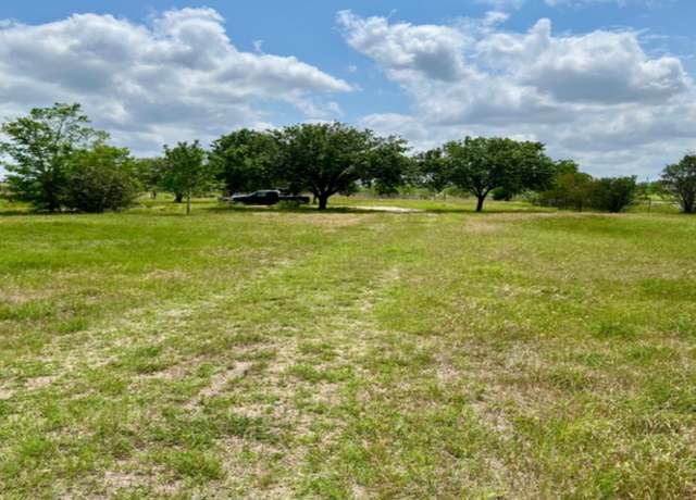 Property at 204 Wildflower Trl, New Braunfels, TX 78130