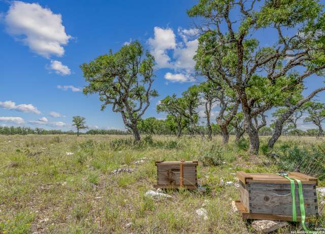 Property at 100 Spring Xing, Junction, TX 76849