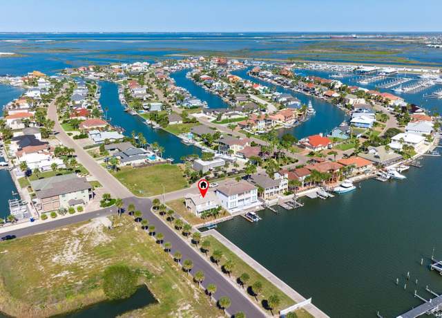 Property at 264 Marina Dr, Port Aransas, TX 78373, 3 beds, 2 baths