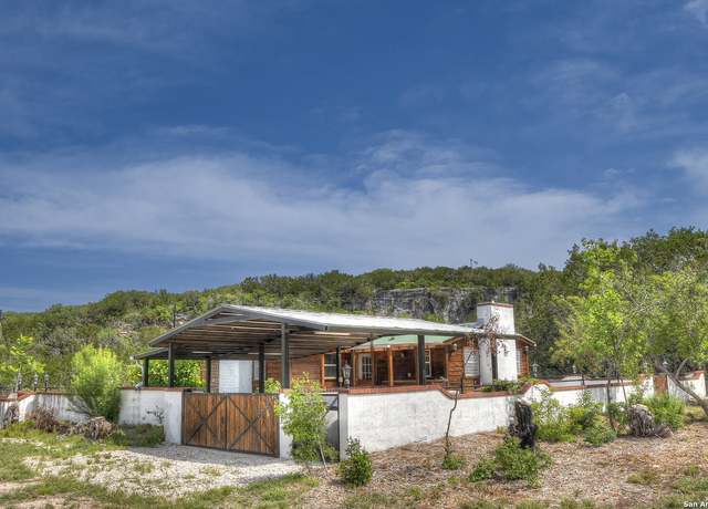 Property at 297 Bluff Creek Rd, Leakey, TX 78873, 1 bed, 1 bath