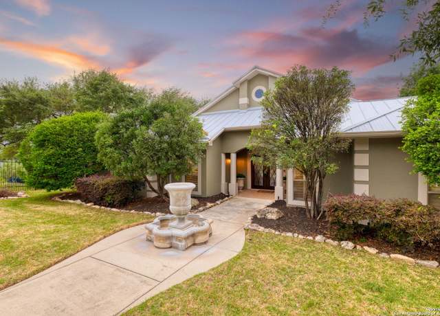 Property at 948 Cougar, Canyon Lake, TX 78133, 2 beds, 2.5 baths