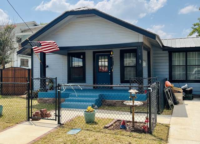 Property at 219 S Peach, Pearsall, TX 78061, 4 beds, 1 bath
