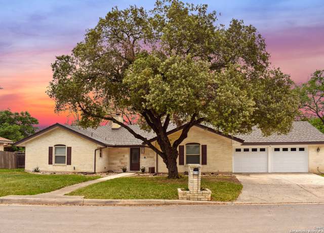 Property at 614 Moorside Dr, Windcrest, TX 78239-2538, 4 beds, 2 baths