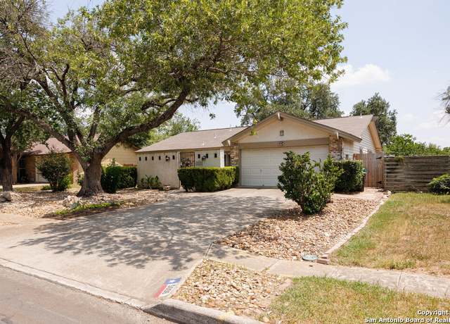 Property at 5006 Las Campanas, San Antonio, TX 78233, 3 beds, 2 baths