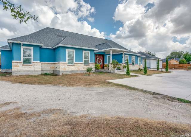 Property at 703 W Petaluma Blvd, San Antonio, TX 78221, 4 beds, 3 baths