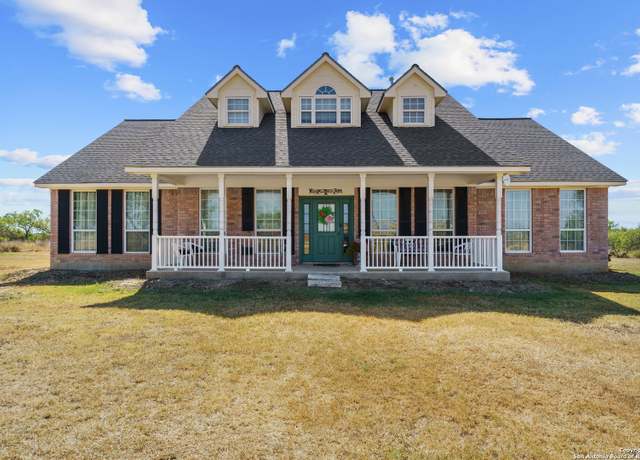 Property at 1411 FM 3161, Floresville, TX 78114-4190, 4 beds, 3.5 baths