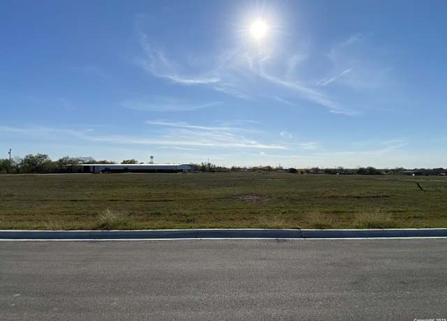 Property at 128 Troubadour Ln, Poteet, TX 78065
