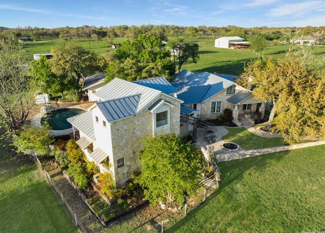Property at 70 E Cleo Ln, Boerne, TX 78006, 4 beds, 4 baths