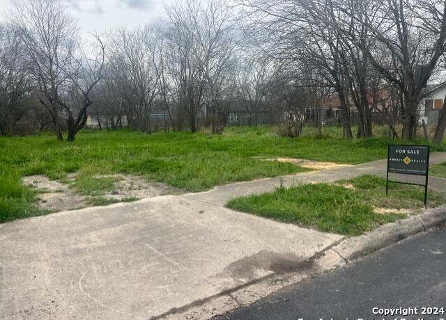 Property at 110 Utah St, San Antonio, TX 78210