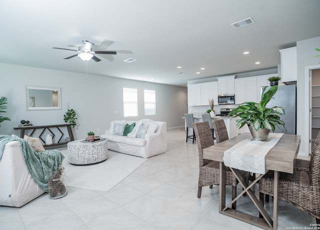 Property at 4722 Klein Mdws, New Braunfels, TX 78130, 4 beds, 2 baths