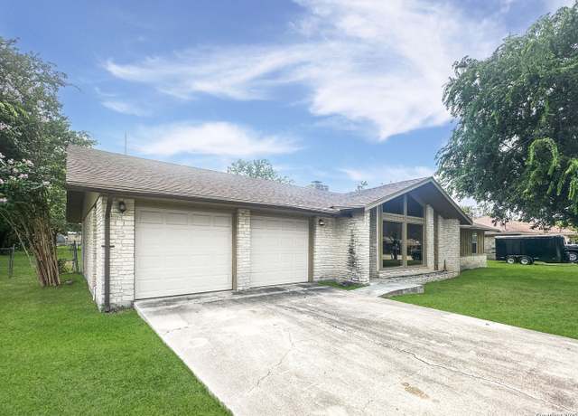 Property at 2442 Quail Rdg, New Braunfels, TX 78130, 3 beds, 2 baths
