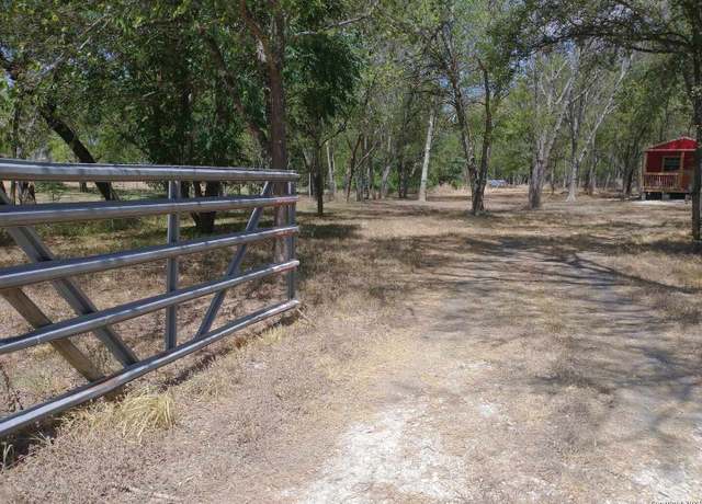 Property at 10252 Obrien Rd, Atascosa, TX 78002