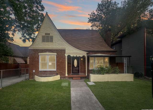 Property at 1806 W Magnolia, San Antonio, TX 78201, 3 beds, 2 baths