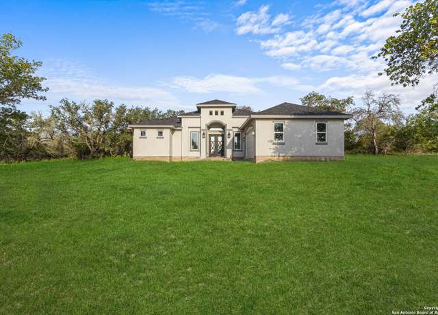 Property at 114 CR 6875, Natalia, TX 78059, 3 beds, 3 baths