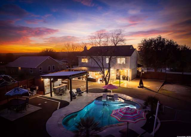 Property at 150 Sky Country, New Braunfels, TX 78132, 4 beds, 2.5 baths