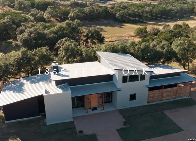 Property at 1855 Texas Oaks, Spring Branch, TX 78070, 4 beds, 4.5 baths