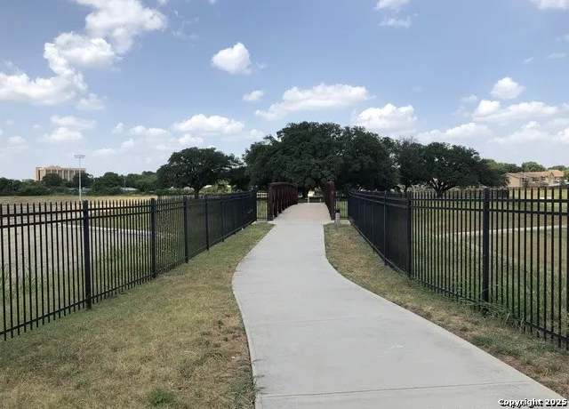 Property at 923 Vance Jackson #1005, San Antonio, TX 78201, 1 bed, 1 bath