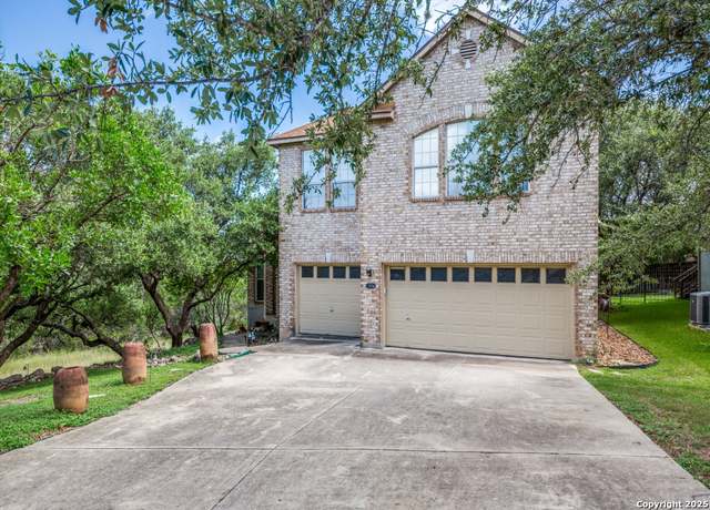 Property at 815 Highland Knl, San Antonio, TX 78260, 3 beds, 2.5 baths