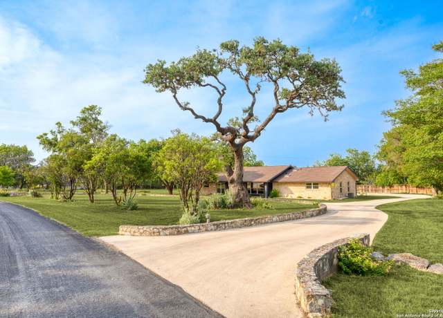 Property at 8645 Noble Lark, Boerne, TX 78015, 3 beds, 2.5 baths