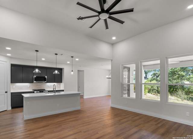 Property at 860 Rayner Ranch Blvd, Spring Branch, TX 78070, 4 beds, 3 baths