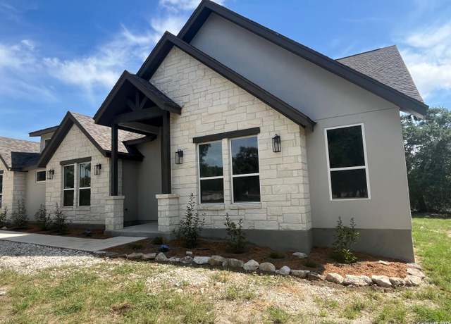 Property at 860 Rayner Ranch Blvd, Spring Branch, TX 78070, 4 beds, 3 baths