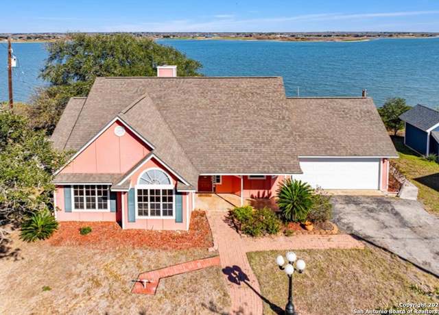 Property at 533 Carmel Dr, Sandia, TX 78383, 4 beds, 3 baths
