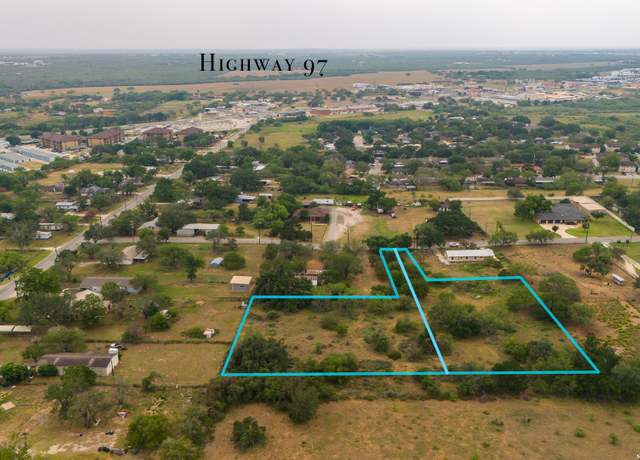 Property at 1510 W Sandy, Pleasanton, TX 78064
