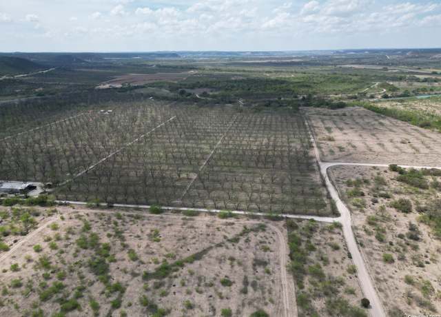 Property at 1633 Kc312, Junction, TX 76849