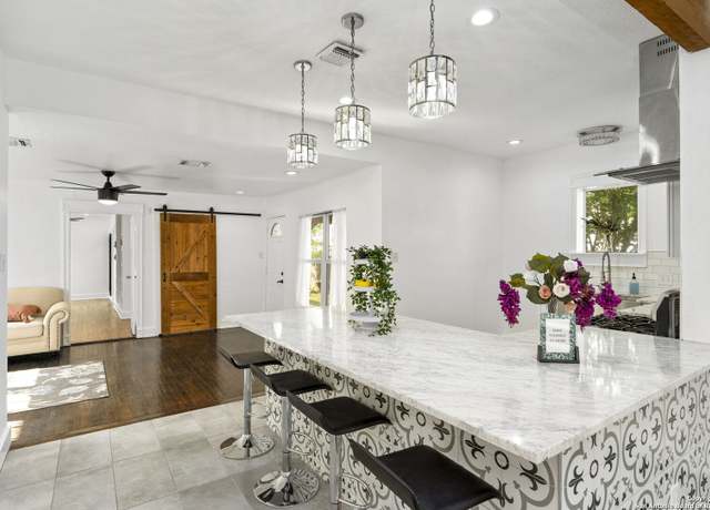 Property at 1214 W Summit, San Antonio, TX 78201, 2 beds, 2 baths