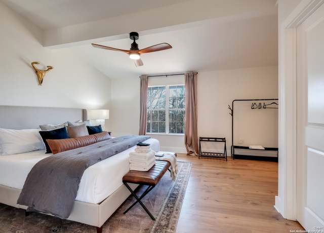 Property at 5A Rolling Acres Rd, Boerne, TX 78006, 4 beds, 4 baths